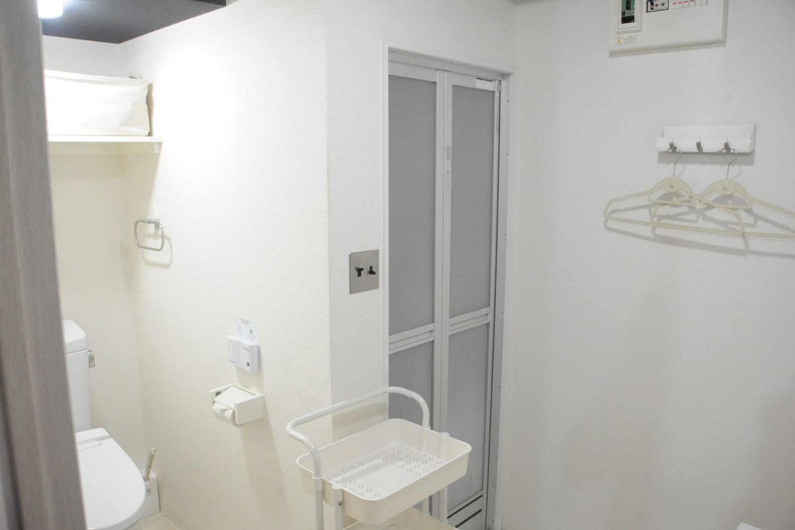 ハンガーを備えた更衣室